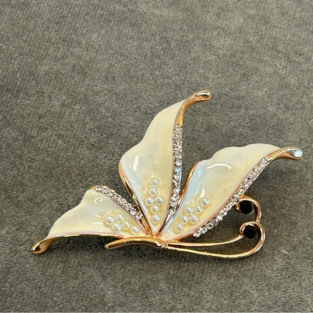 Cream gold tone butterfly brooch pin